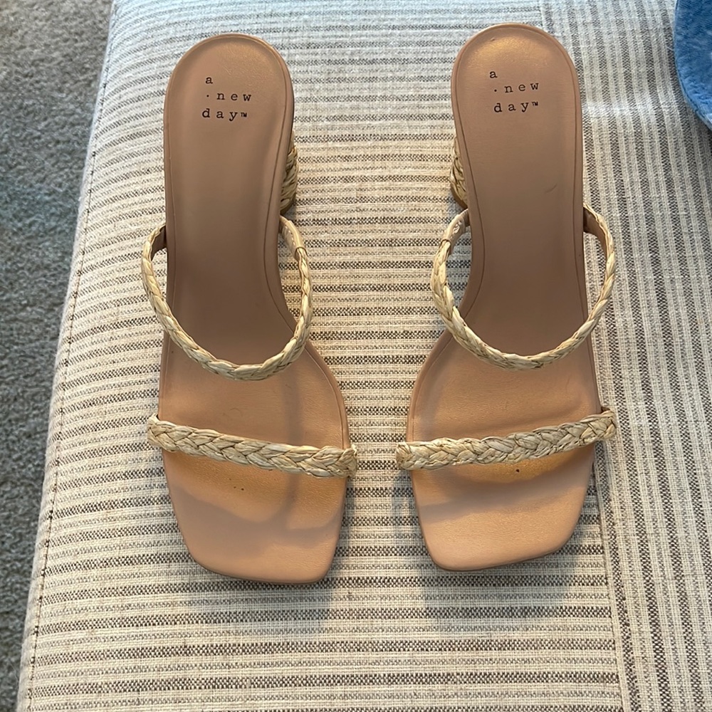 A new day heels. Size 7. Worn only maybe twice.